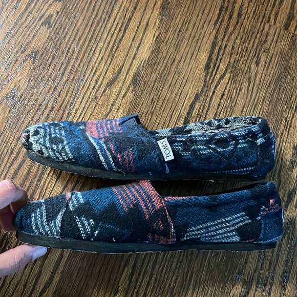 TOMS - Picture 5 of 6